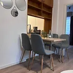 Cozy Apartment Mit Balkon I Wlan